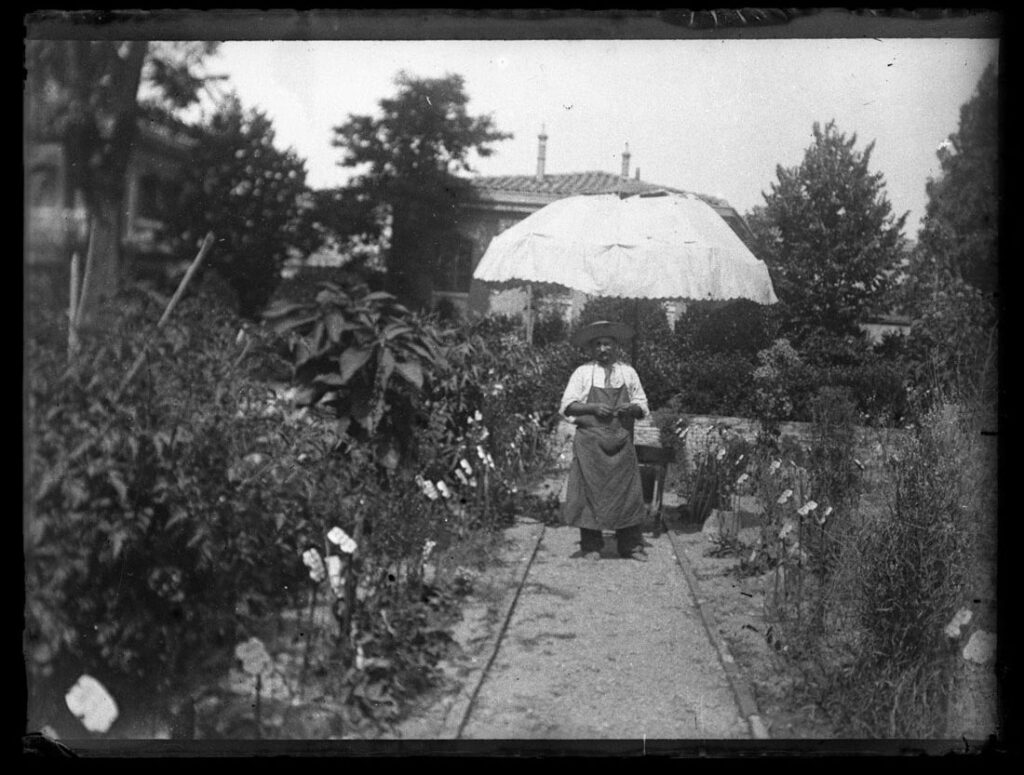 Jardin botanique, dépôt de Les Toulousains de Toulouse et Amis du Vieux Toulouse aux archives municipales en 2006